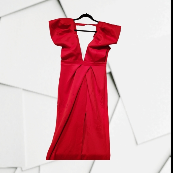 Elegant Red Floor Length Gown, Size L - Picture 9 of 9